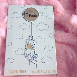 New Valentine 💝 Disney Winnie The Pooh Eyeshadow Palette Smokey Nude